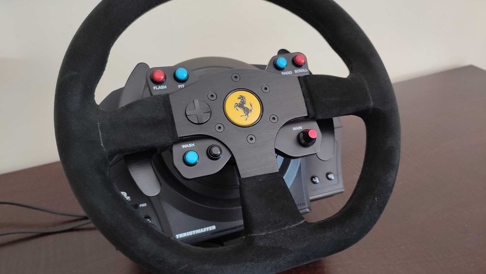 Volante Thrustmaster T300 Ferrari Alcantara Edition + T3PA + TH8S