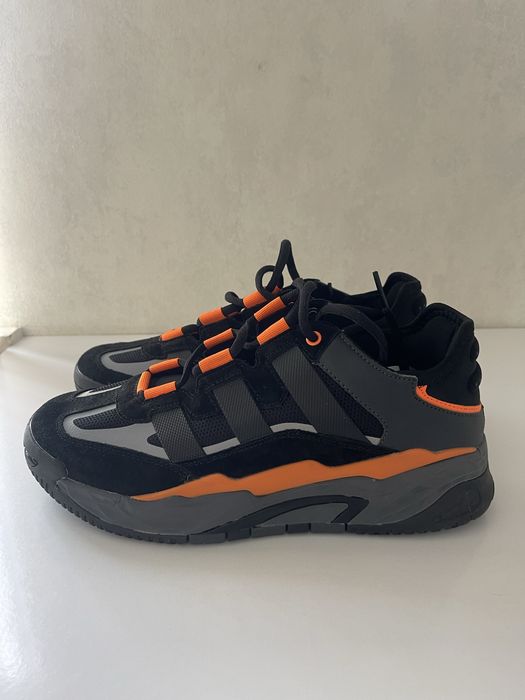 Продам кросівки Adidas 44 розмір27,5 см