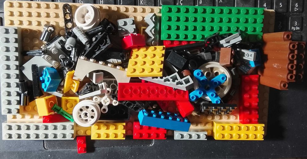 Lego, 100 peças +1 placa (4)