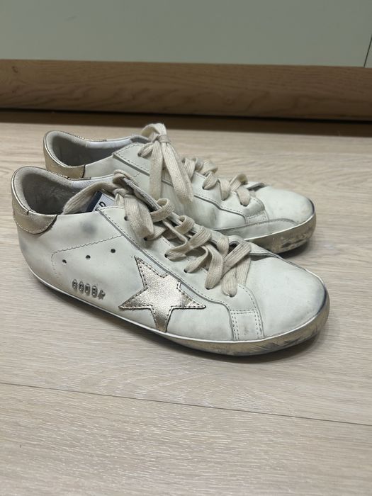 Białe Golden Goose superstar, r. 39