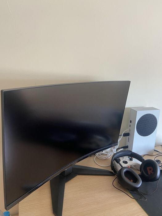 Monitor curvo MSI MAG 276CXF Rapid VA W-LED 27" FHD 16:9 280Hz VESA Adaptive Sync
