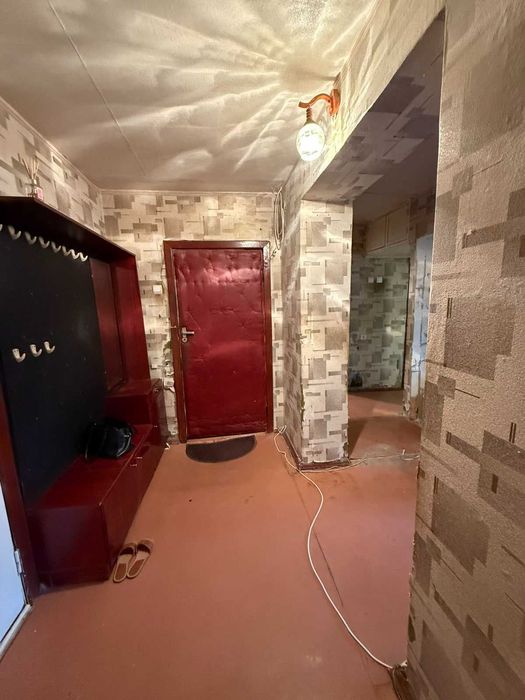 ТЕРМІНОВИЙ ПРОДАЖ 3-кімнатна квартира (перепланована з 4-кімнатної)