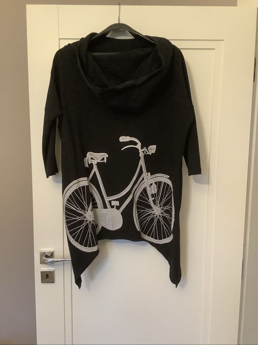 Bluza z kapturem czarna