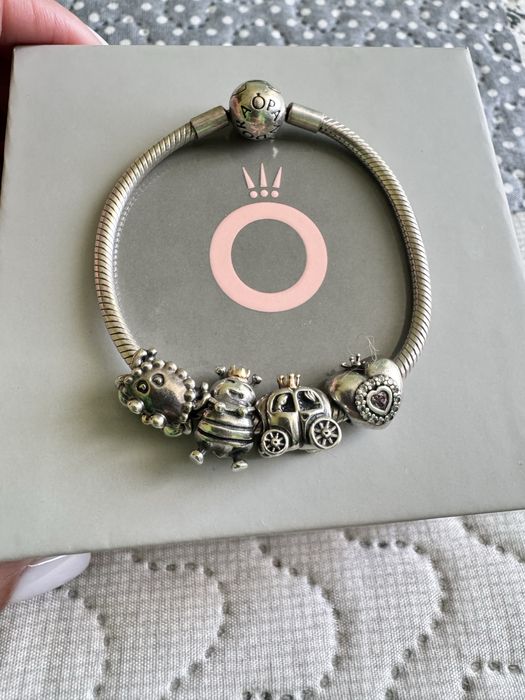Pandora браслет зі шармами