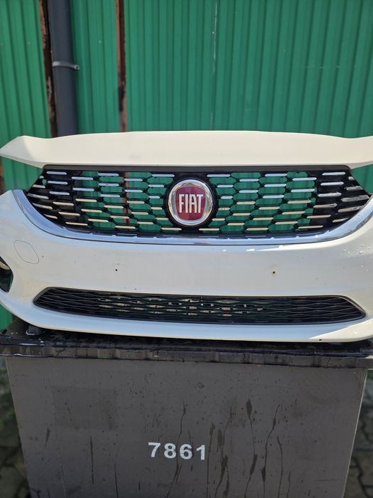 Fiat tipo zderzak przod bialy  5d kombi