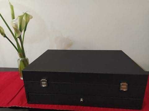 Kuito faqueiro Inox 18/10 - 130 peças
NOVO