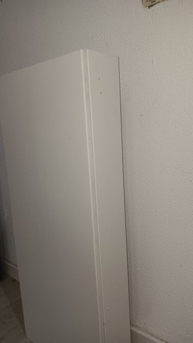 Armário De Parede Ikea Prateleiras em Vidro