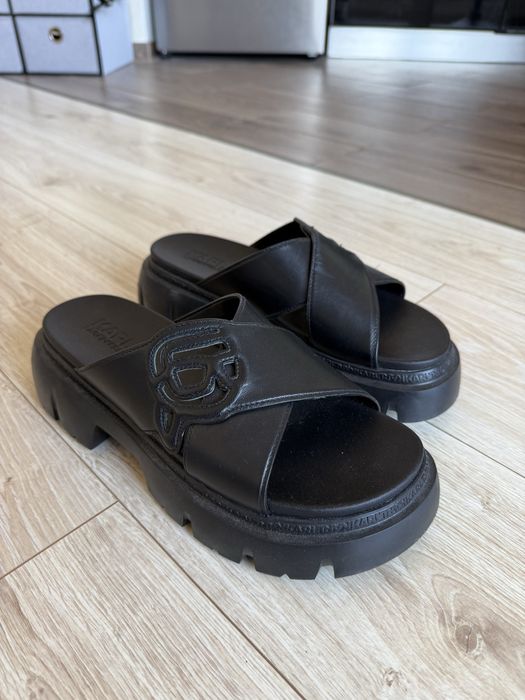 Oryginalne skórzane klapki marki Karl Lagerfeld, rozm 40.