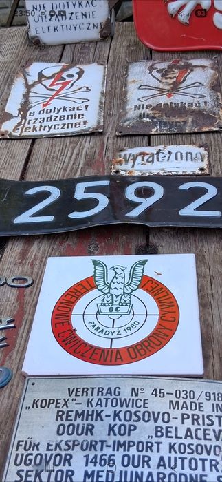 Tabliczki emaliowane I inne z czasów cena za wszystkie