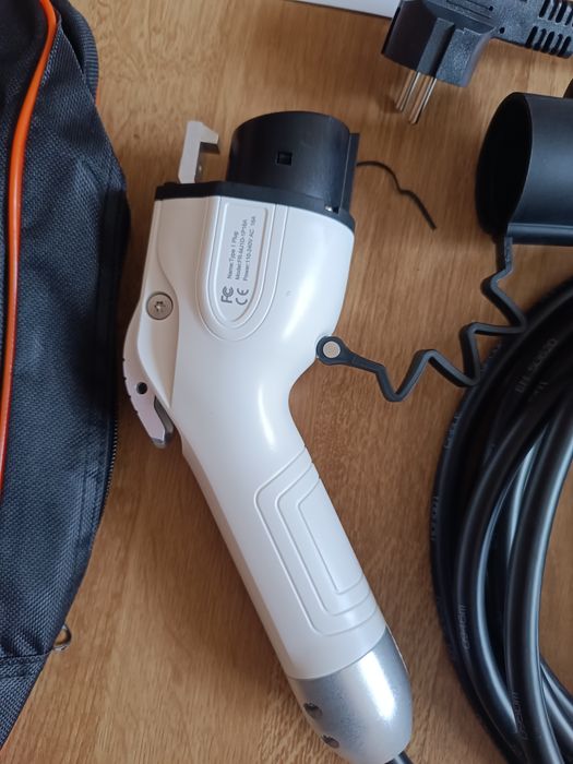 Зарядний пристрій tesla тесла nacs type1  16А 32А  7квт 3.5кВт feyree