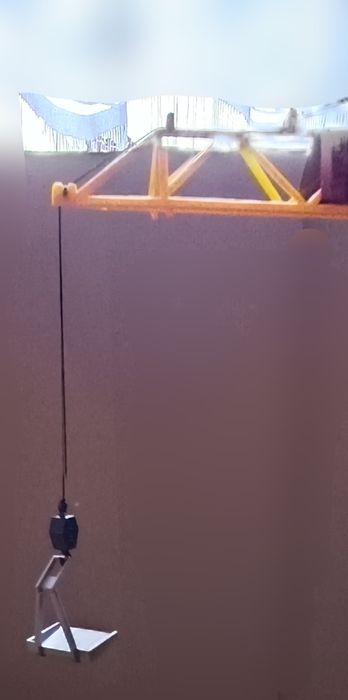 Dźwig sterowany na pilota.