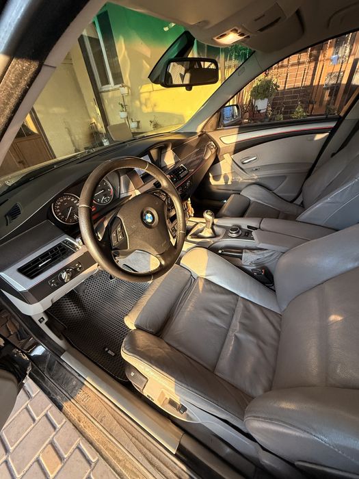 Продам BMW E60 520d  торг