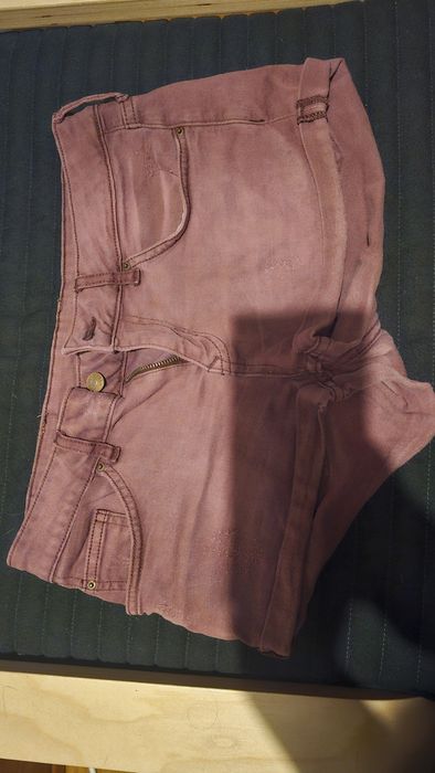 Vendo várias roupas