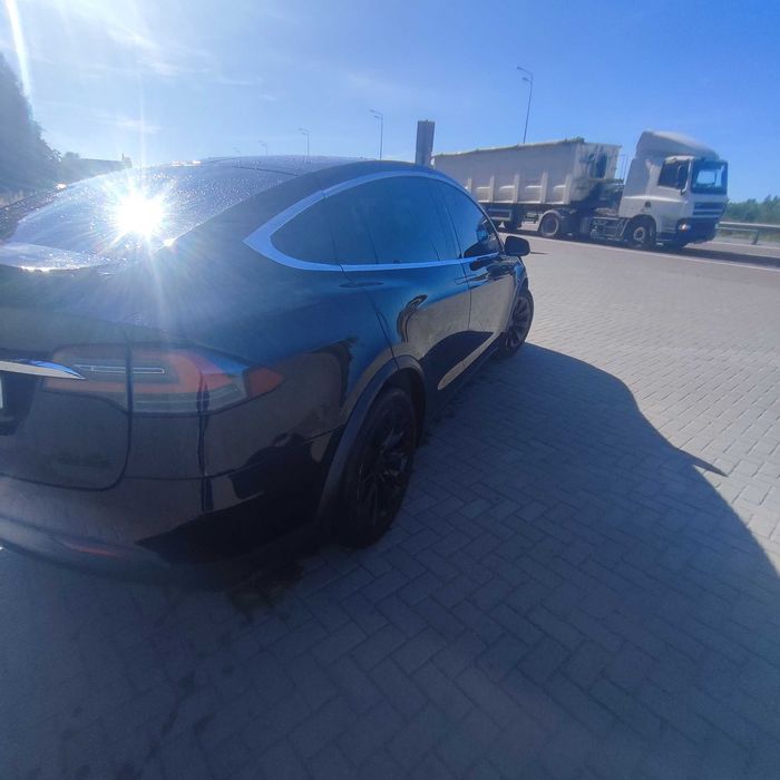 Tesla мобіл Х 90D 2017P