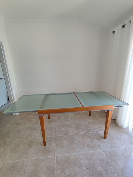 Mesa de jantar extensível