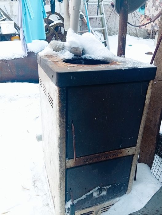 Котел твердопаливний бу.