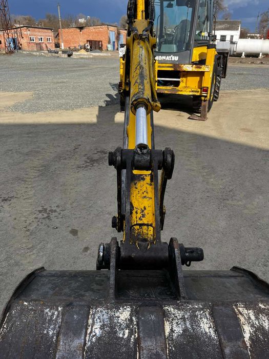 Екскаватор-навантажувач Komatsu WB93R-5, 2007 рік, робочий стан