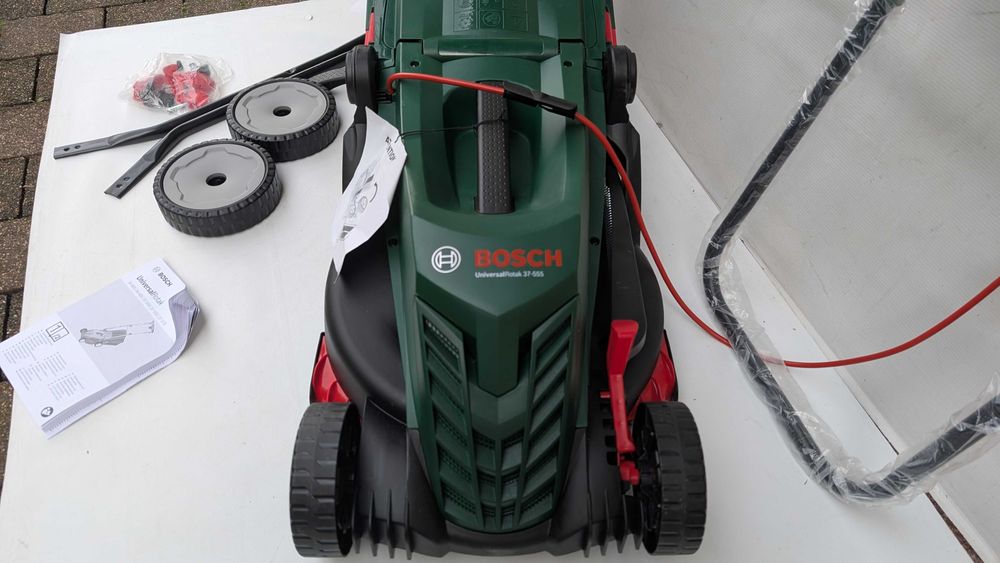 Kosiarka elektryczna Bosch UniversalRotak 37-555 1400W