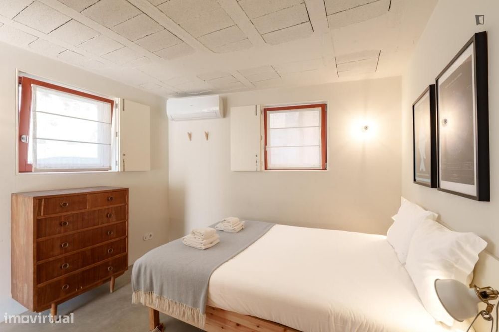 Apartamento com 1 quartos - localizado em Miragaia Porto