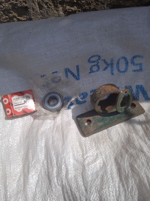 Підшипник 204 з маточиною  кріплення