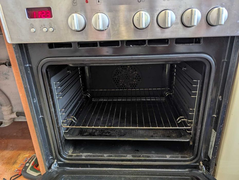 Piekarnik elektryczny i kuchenka gazowa do zabudowy