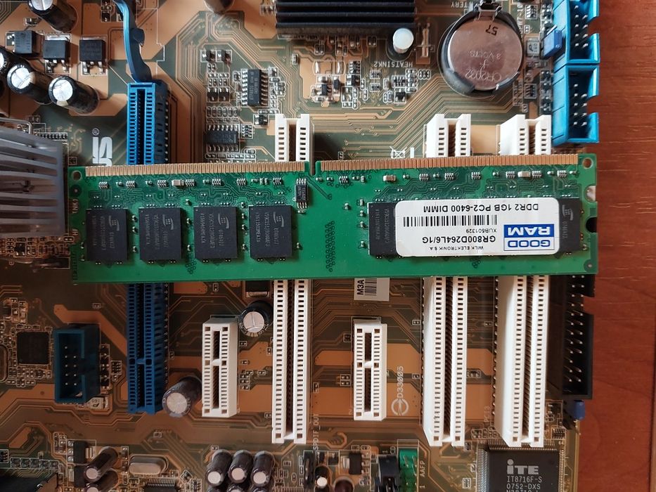 Продам  материнку с процессором AMD. Atlon 64*2 Dual Core Processor 56