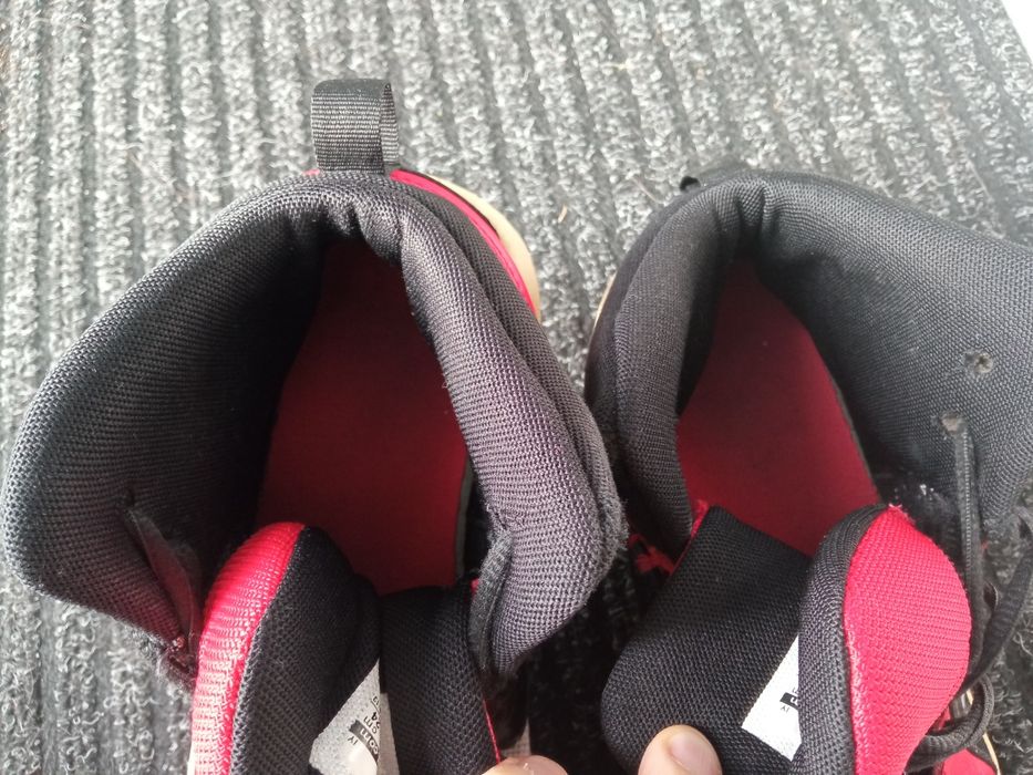 Buty Nike czerwone r.38.5