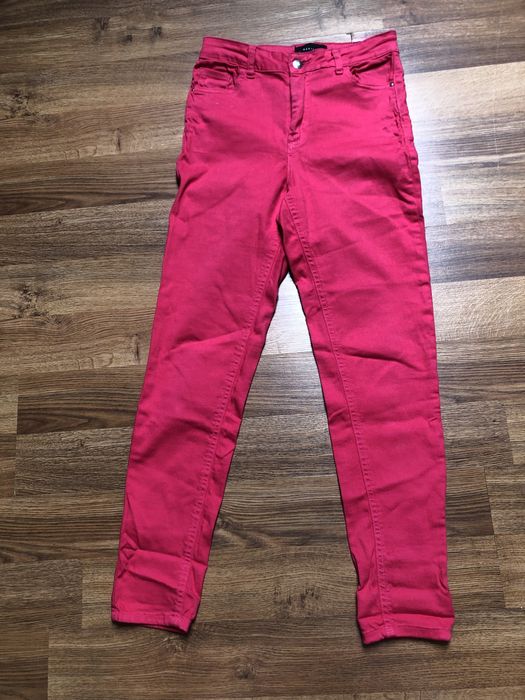 Mohito malinowe damskie  jeansy mom 36