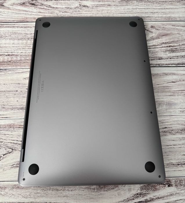 Apple MacBook Pro 2020 13" M1 / 16Gb / SSD 256Gb