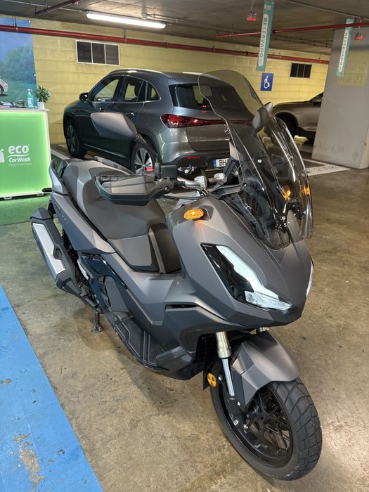 Honda Adv como nova