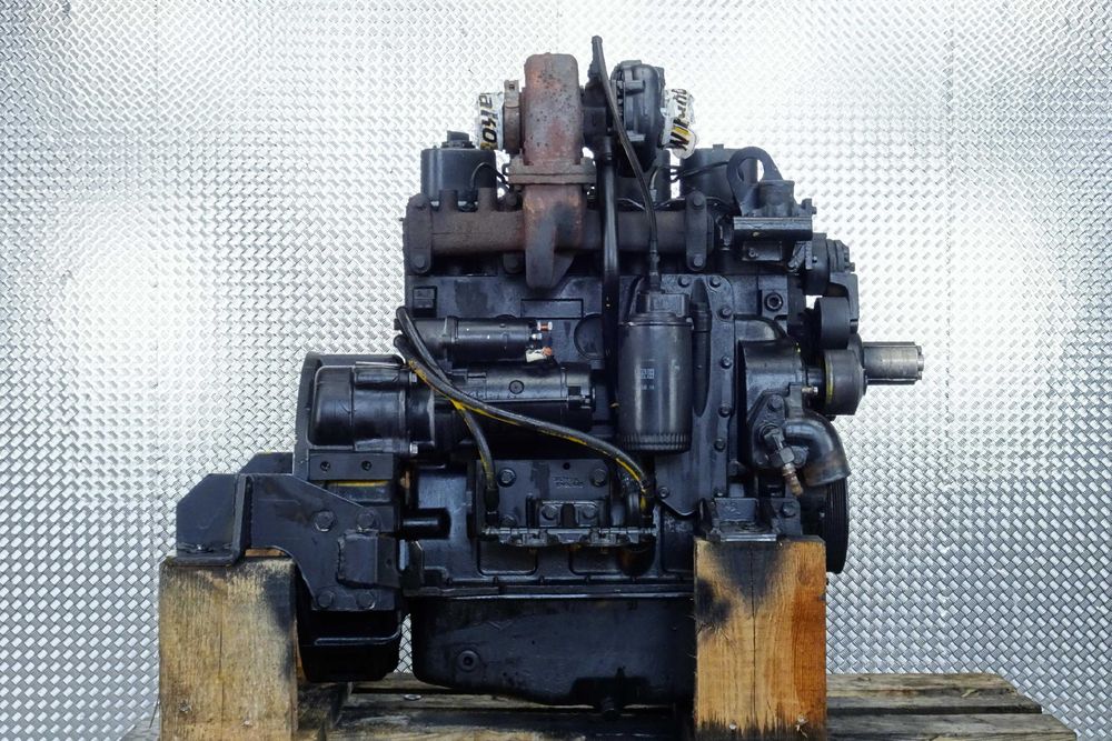 Silnik spalinowy - Cummins 4BT3.9-C