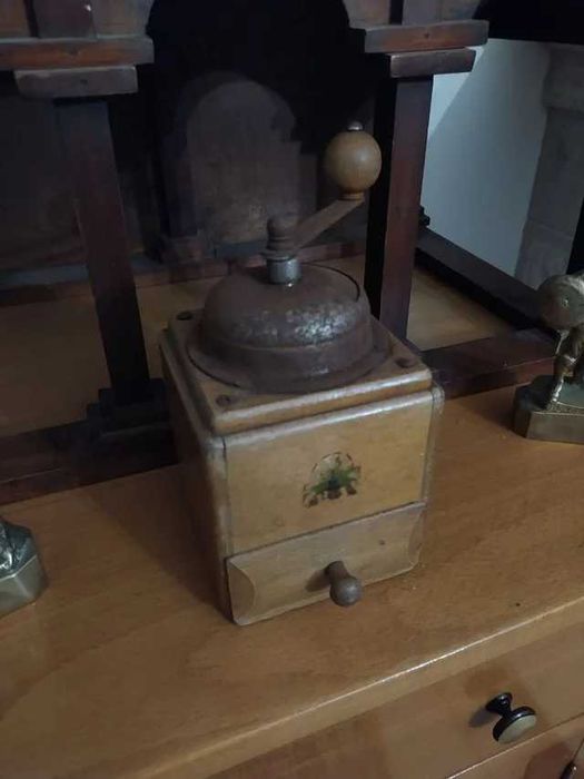 Moinho de Café Antigo