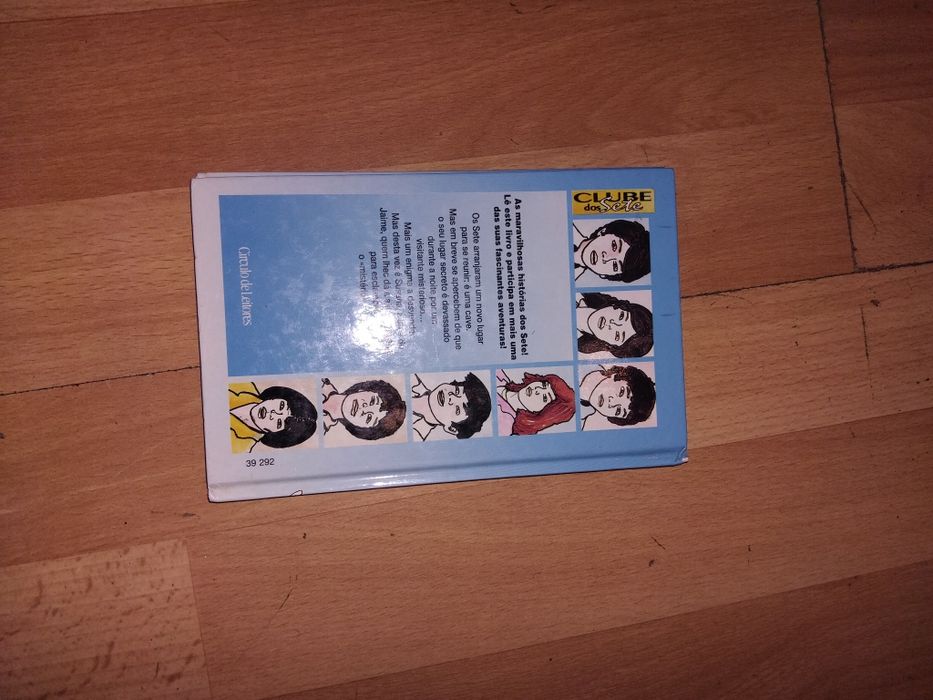 Vendo este livros leia a discrição