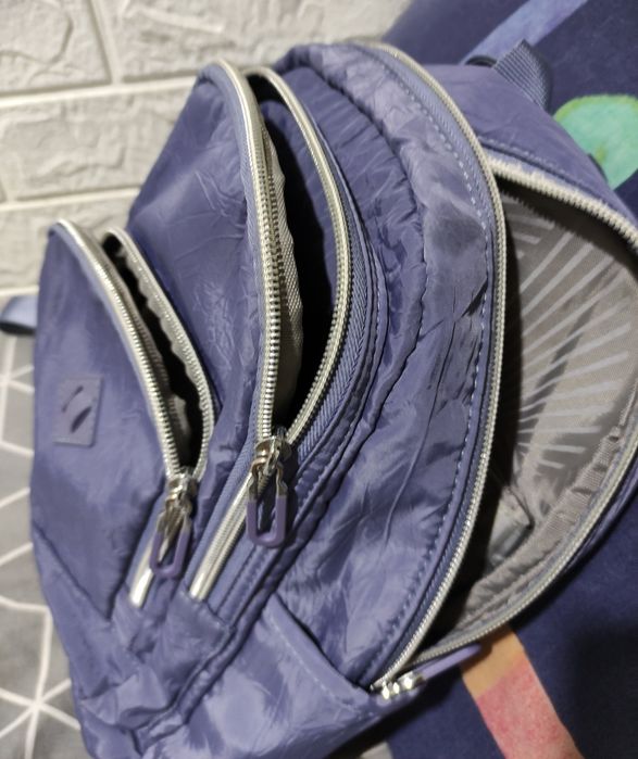 Продам женский небольшой рюкзачок.