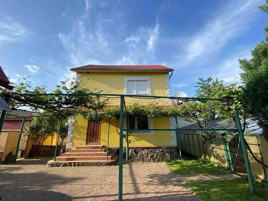 Продаж доглянутого будинку 173 м² у Кам’яниці, 10 соток, баня