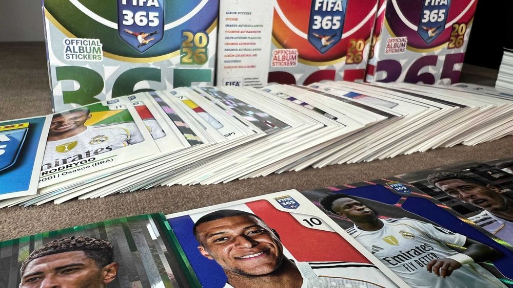 Майже будь-який стікер PANINI FIFA 365 2026 / ФІФА 2026