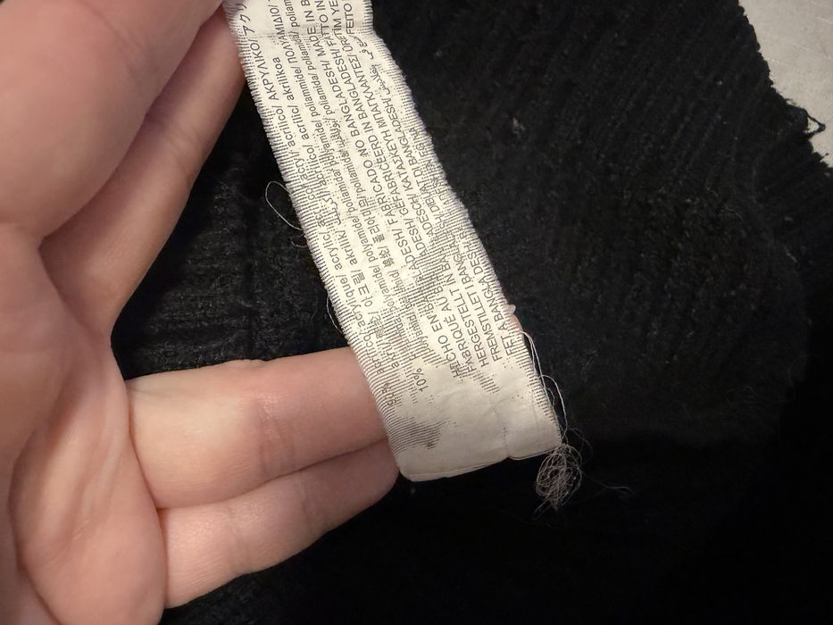 Męski czarny sweter Bershka