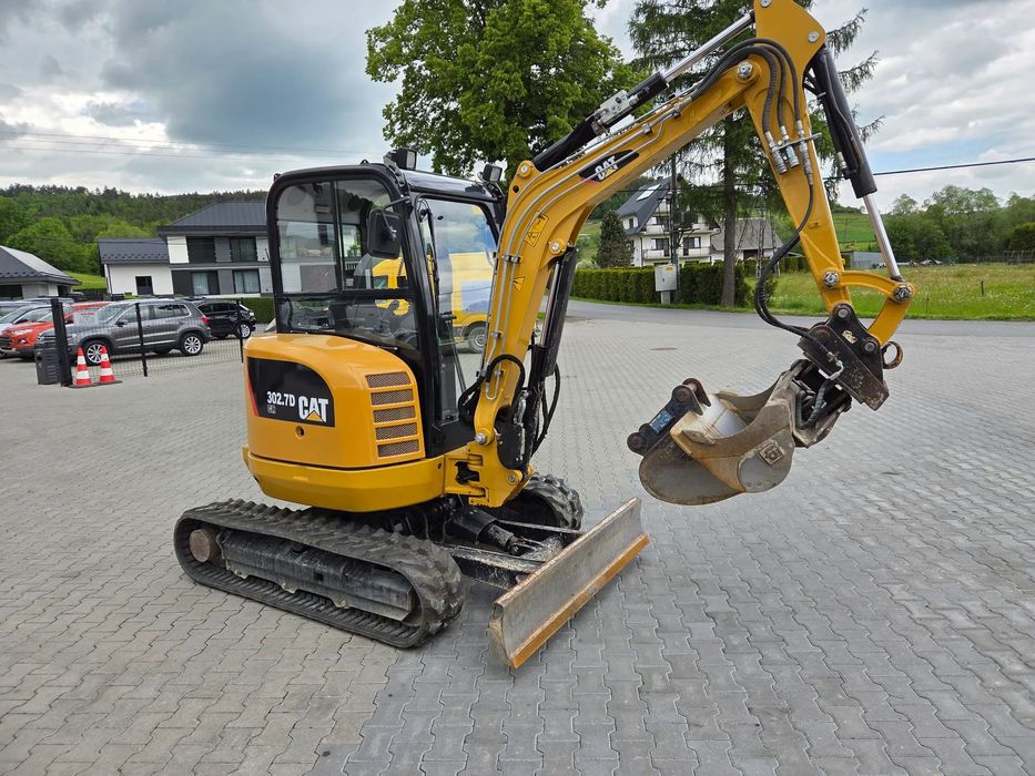 Caterpillar 302.7 CR  302.7 CR