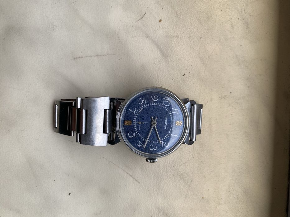 Zegarek dziala stan bardzo dobry