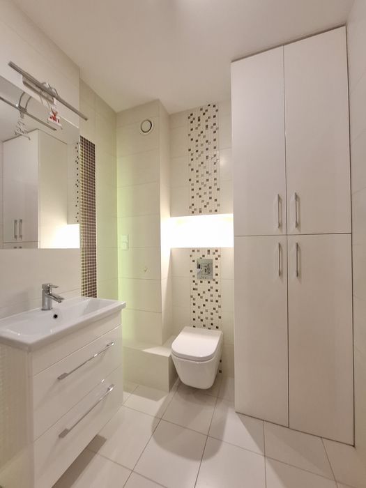 Meble łazienkowe białe wysoki połysk