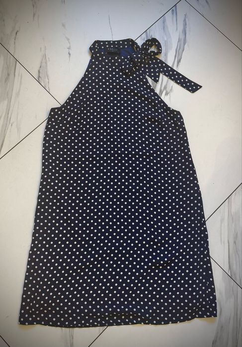 Nowa sukienka Mohito – elegancja w klasycznym wydaniu