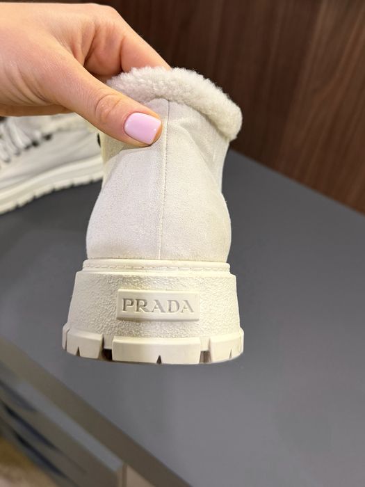 Жіночі ботінки Prada оригінал утеплені