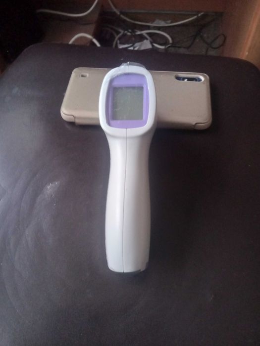Medyczny cyfrowy temometr czołowy nowy