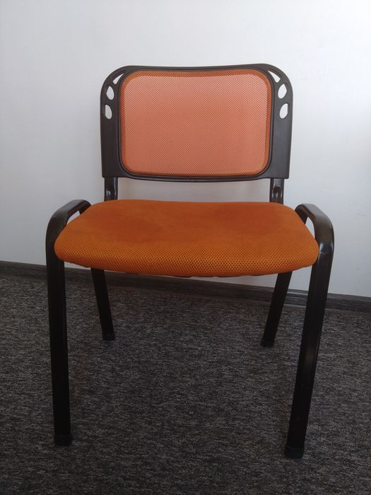 Krzesło kongresowe, prawdopodobnie Pomara 40800