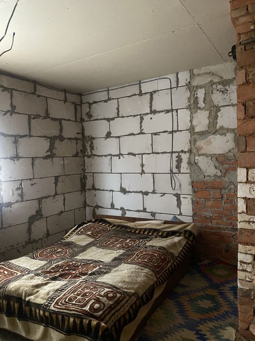 Терміново продам новий будинок в смт.Брусилів 70 км.,м.Киів