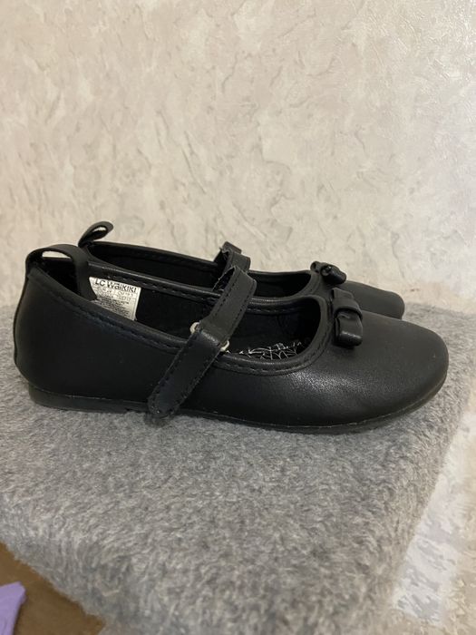 Балетки на дівчинку. Взуття в садочок