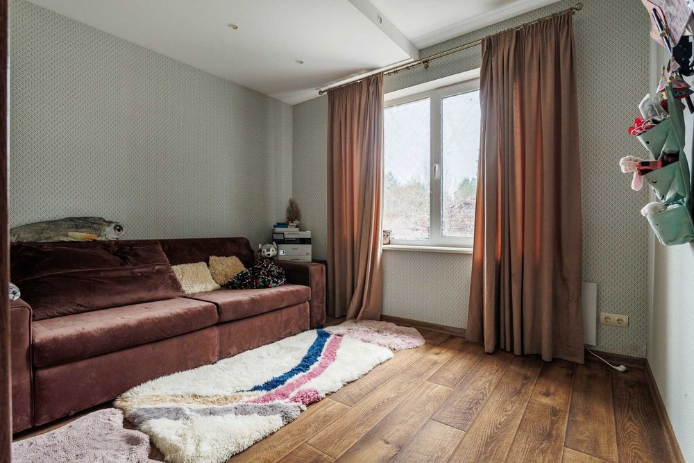 Продаж БУДИНКУ  в Гореничах 180 м2 на 10 соток