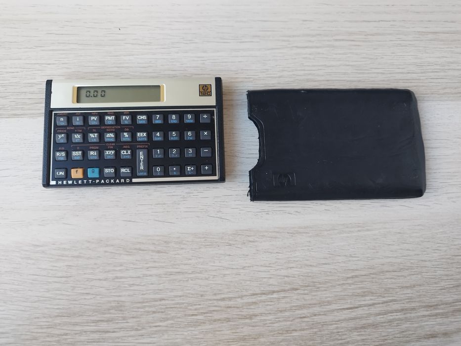 Calculadora Financeira HP 12C - com capa e pilhas novas