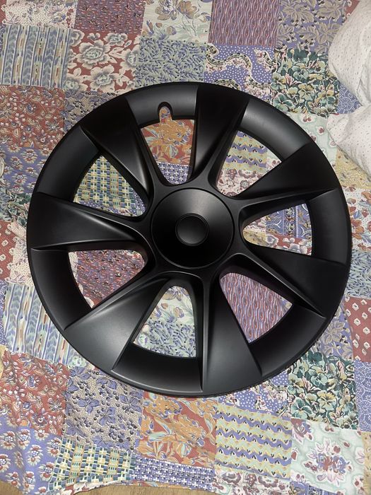 Продам ковпаки Tesla model Y,r19,