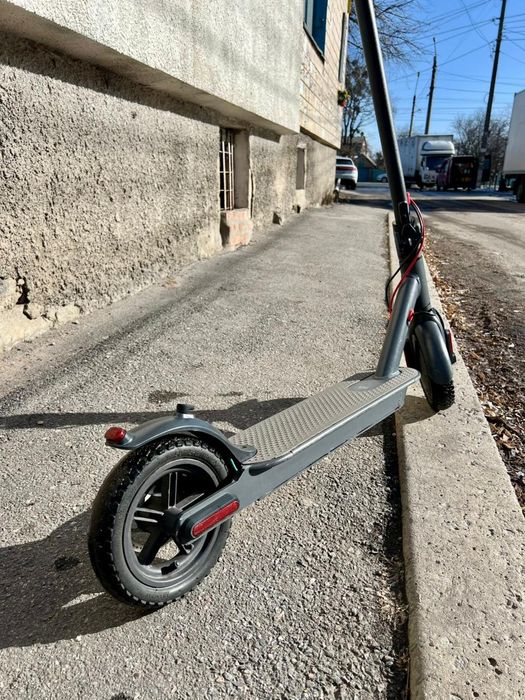 Електросамокат Xiaomi M365